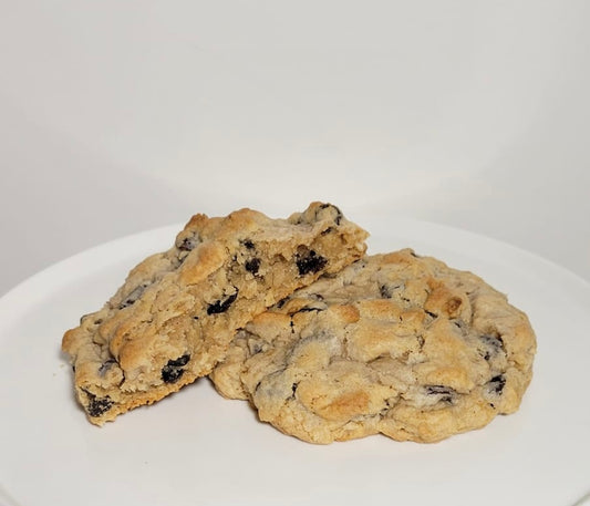 Ultimate Oatmeal Raisin Cookie